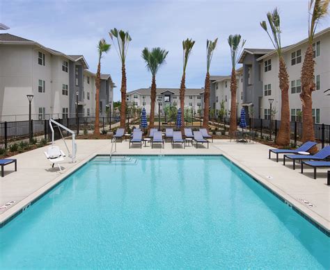 the retreat apartments.